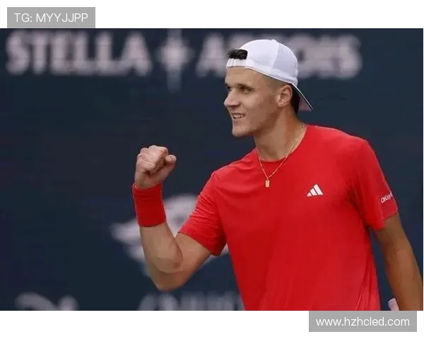 新一届网球大师赛激战正酣 多位世界顶尖选手争夺冠军荣耀