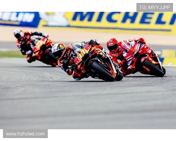 摩托GP赛季冲刺阶段精彩纷呈 各车手争夺总冠军激烈角逐