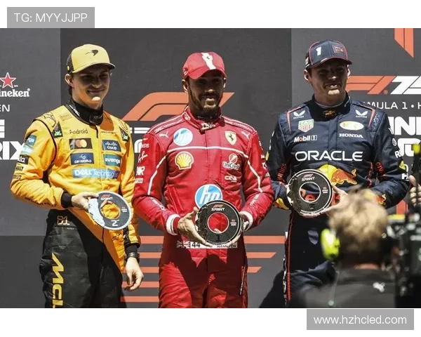 F1赛季最新动态：梅赛德斯引擎革新助力汉密尔顿挑战冠军宝座