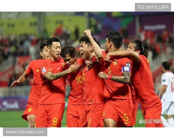 国足世预赛关键战来临新帅布阵引发球迷热议与期待赛前训练状态曝光