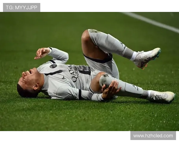 梅西伤愈复出领衔巴黎全力冲击欧冠 小基恩、内马尔状态回升助力球队前行 梅西伤愈复出领衔巴黎全力冲击欧冠 小基恩、内马尔状态回升助力球队前行